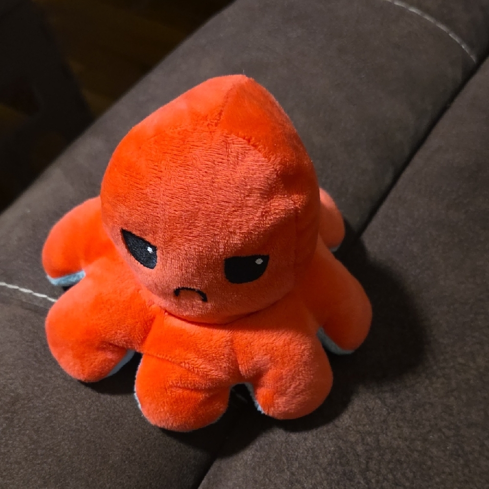 Plush Reversible Mood Octopus Toy - Red